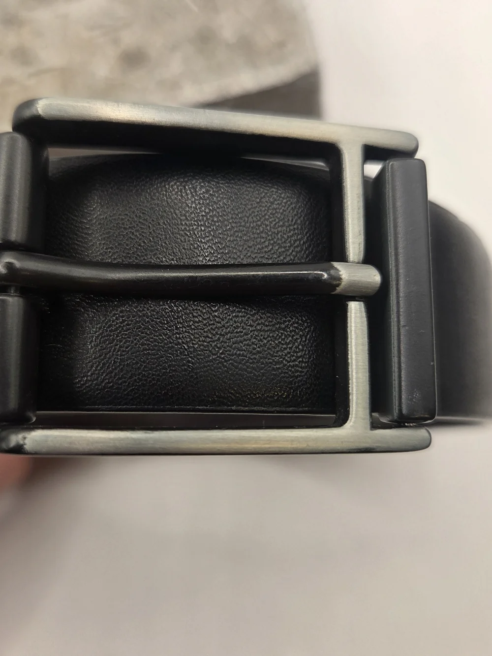 Swiss Gear reversible leather belt